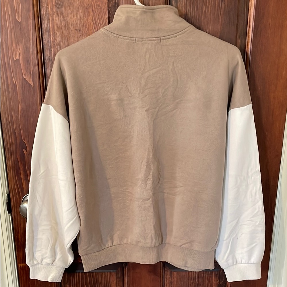Two-Tone Button-Up Sweatshirt - Picture 2 of 3
